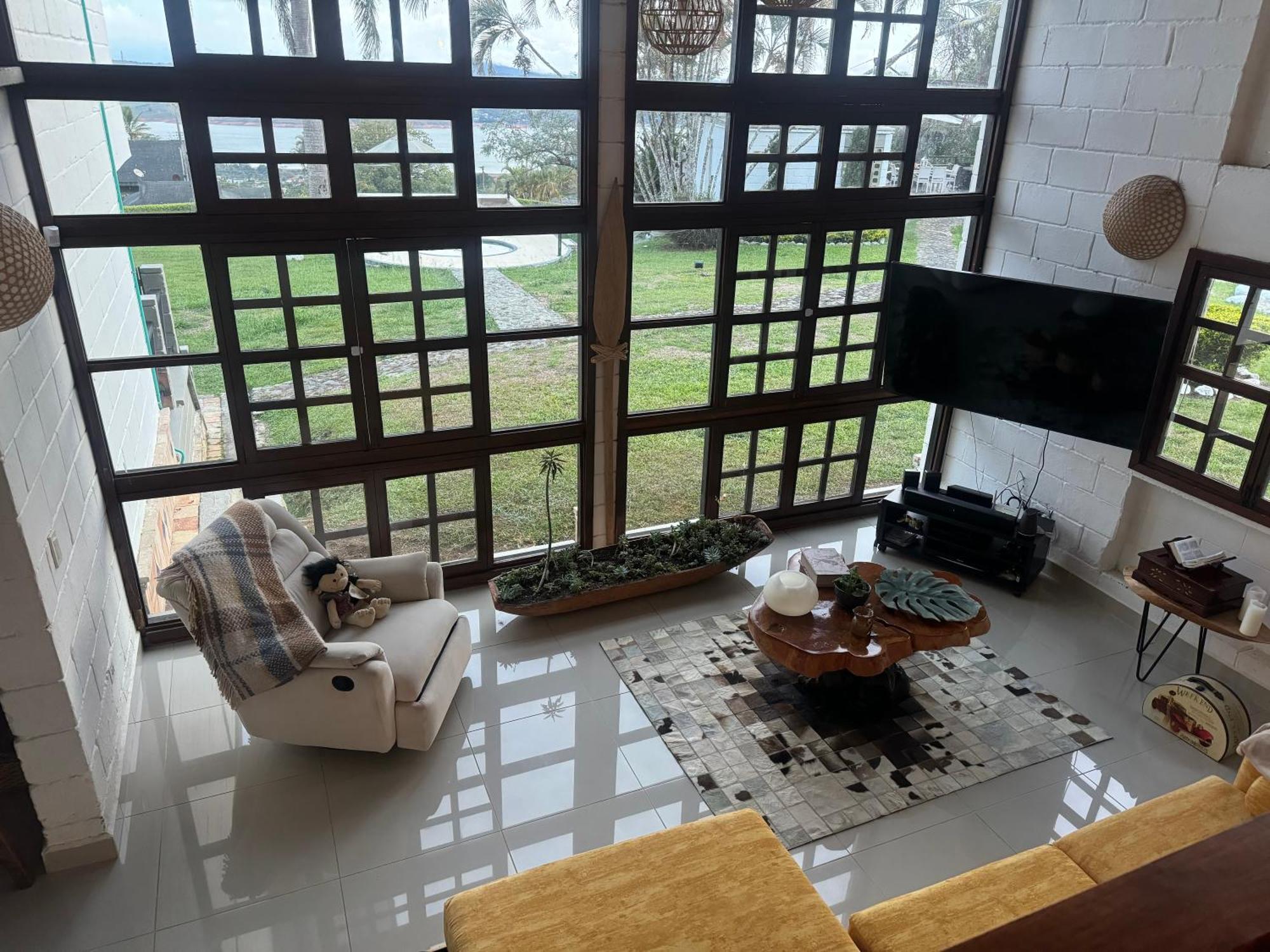 Hotel Maca Lago Calima Buitenkant foto
