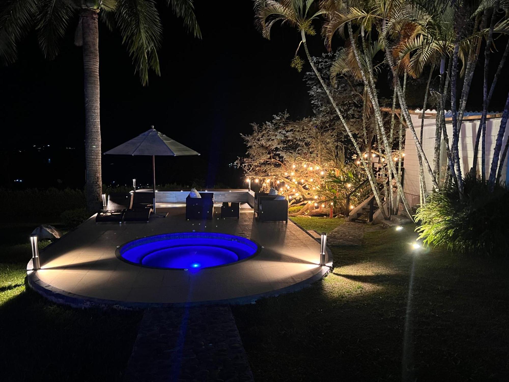 Hotel Maca Lago Calima Buitenkant foto